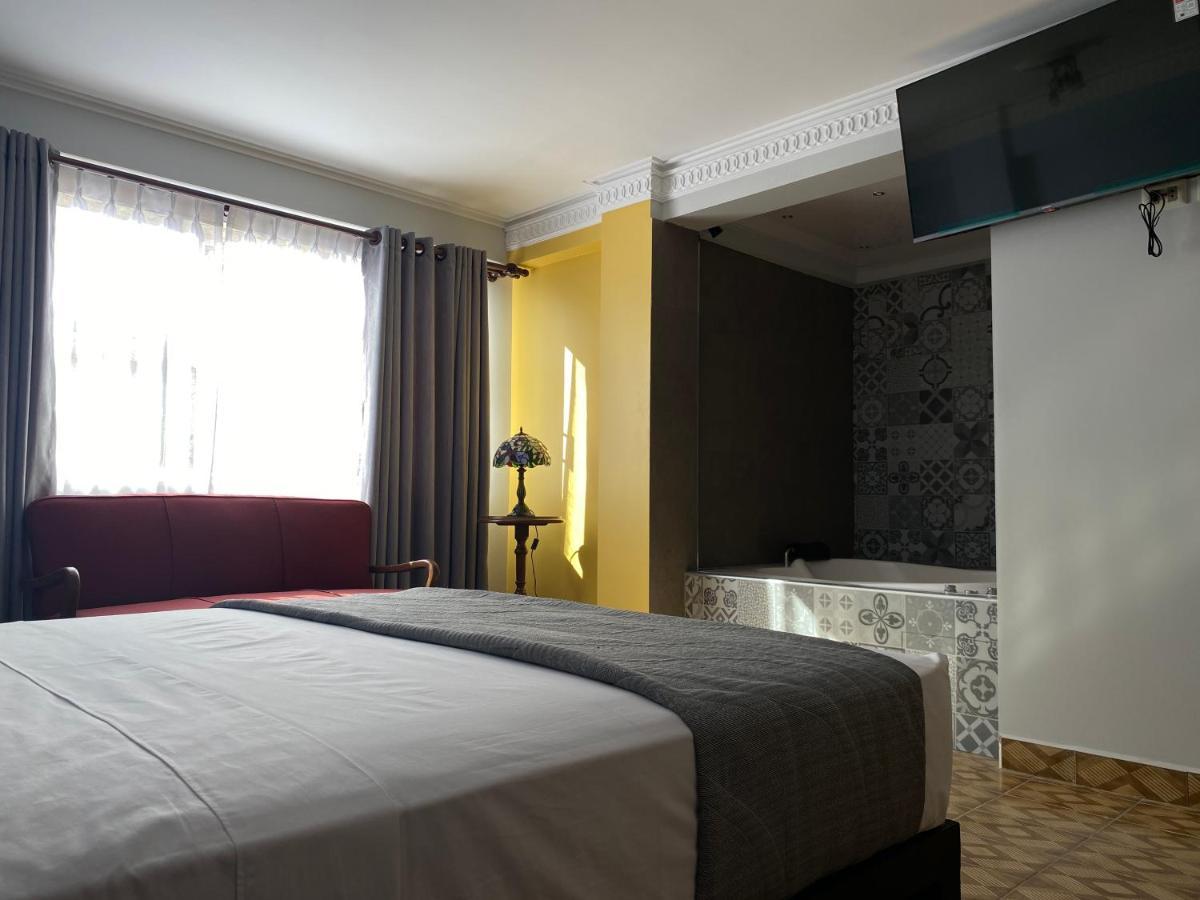 Izza Hotel Cochabamba Exterior photo
