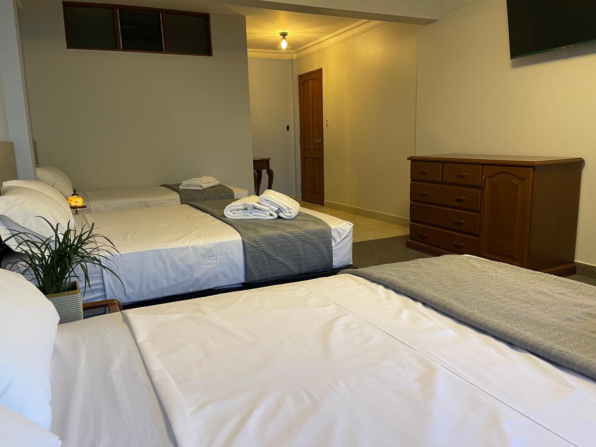 Izza Hotel Cochabamba Exterior photo