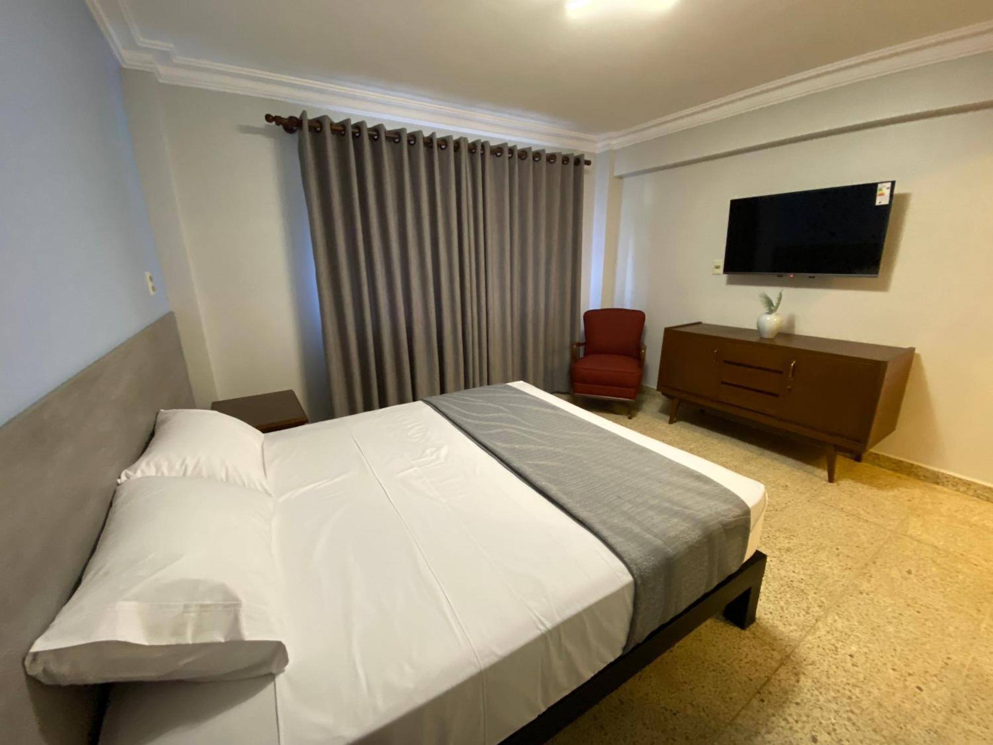 Izza Hotel Cochabamba Exterior photo