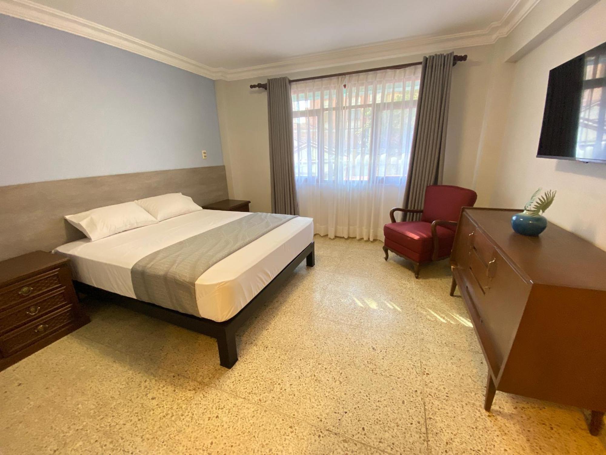 Izza Hotel Cochabamba Exterior photo